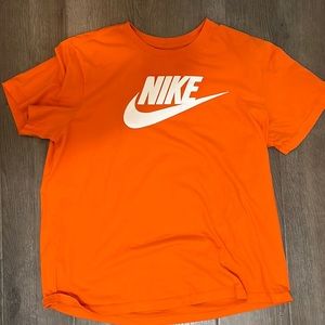 Nike t shirt